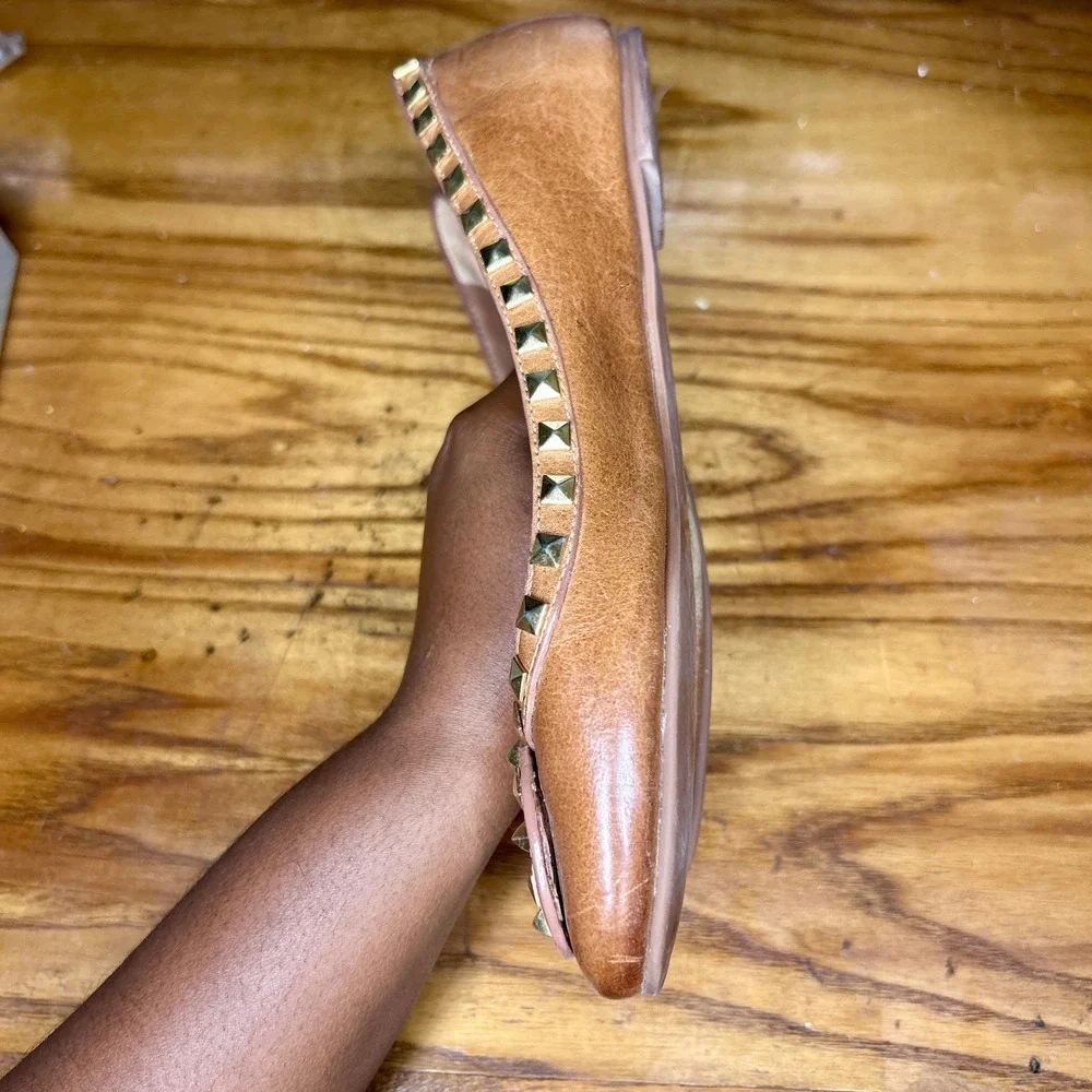 Tory‎ Burch Dale Ballet Flats Womens 8 Tan Leather Studded Logo shoes